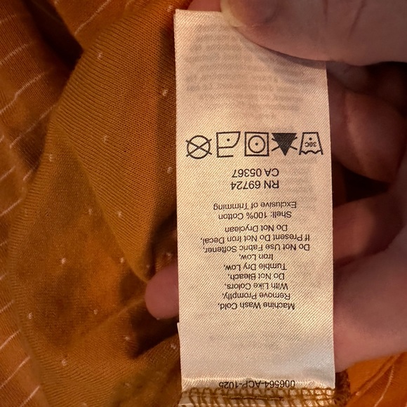 Woman’s Columbia Cowll Neck Top - Picture 9 of 11